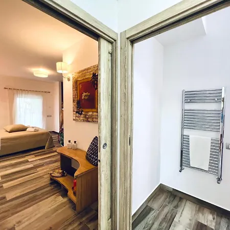 Casa Di Ivana فيلة كاريني